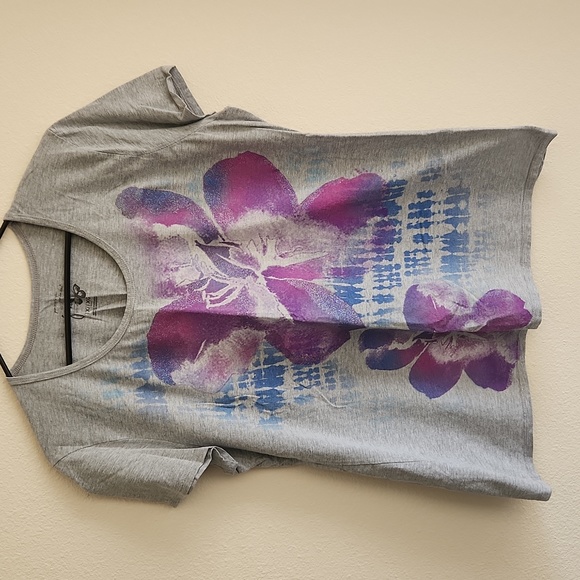 Just My Size Tops - 🌞 Women's tee
